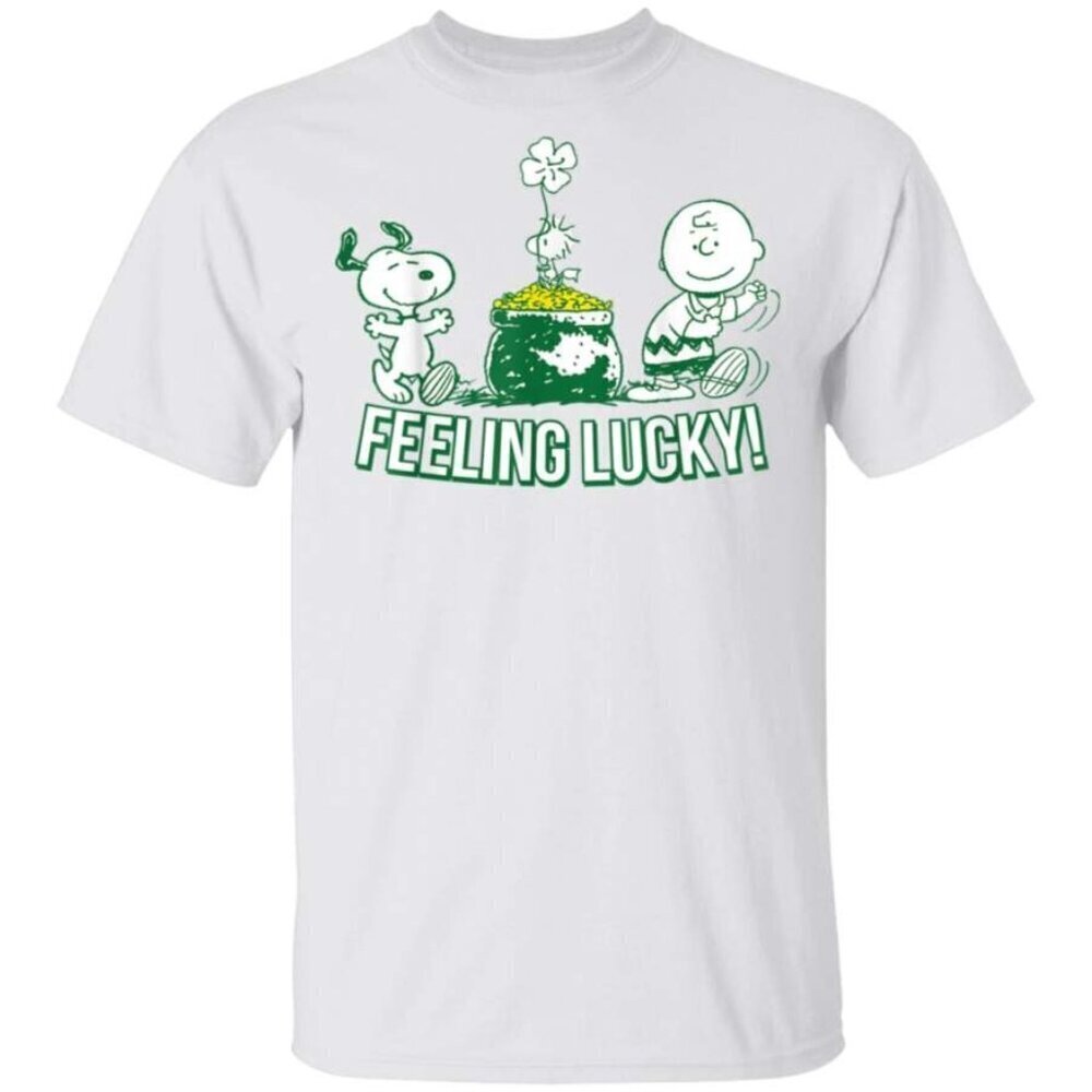 Peanuts Snoopy Woodstock Charlie Brown Feeling Lucky Classic Graphic Fan T-Shirt